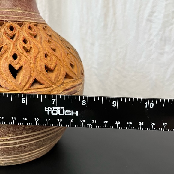 Pottery - Picture 7 of 8